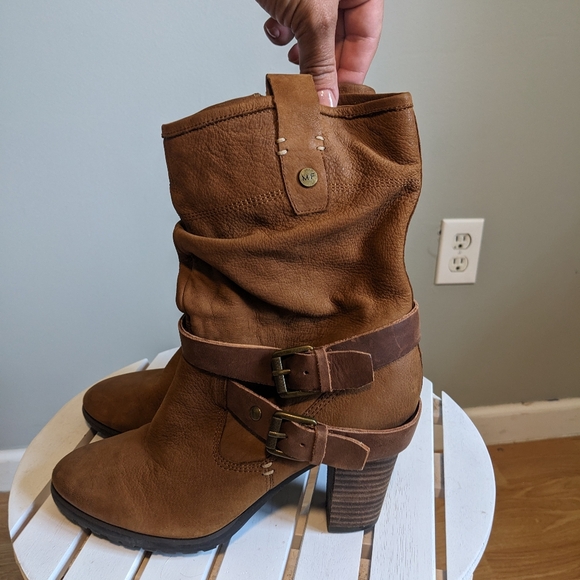 Marc Fisher Brown Heeled Boots, size 7.5 - Picture 3 of 9